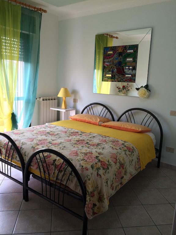 B&B Mirella Citta Sant'Angelo Bilik gambar