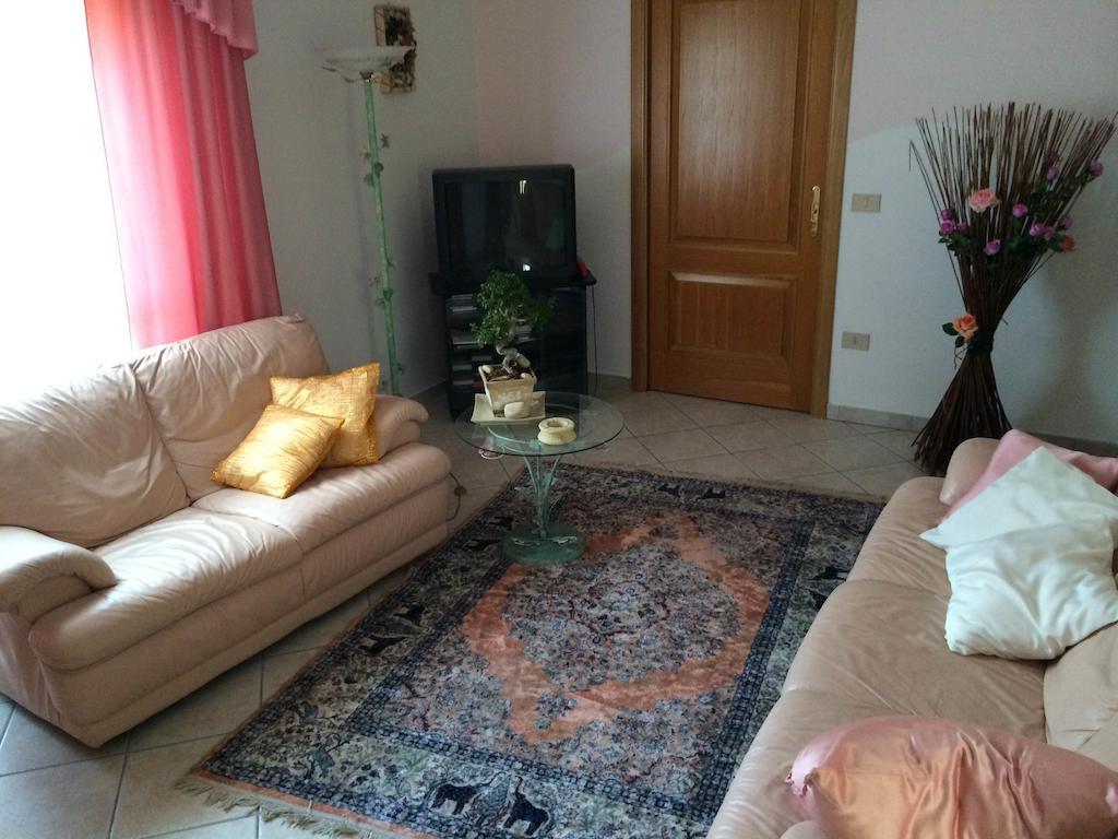 B&B Mirella Citta Sant'Angelo Luaran gambar