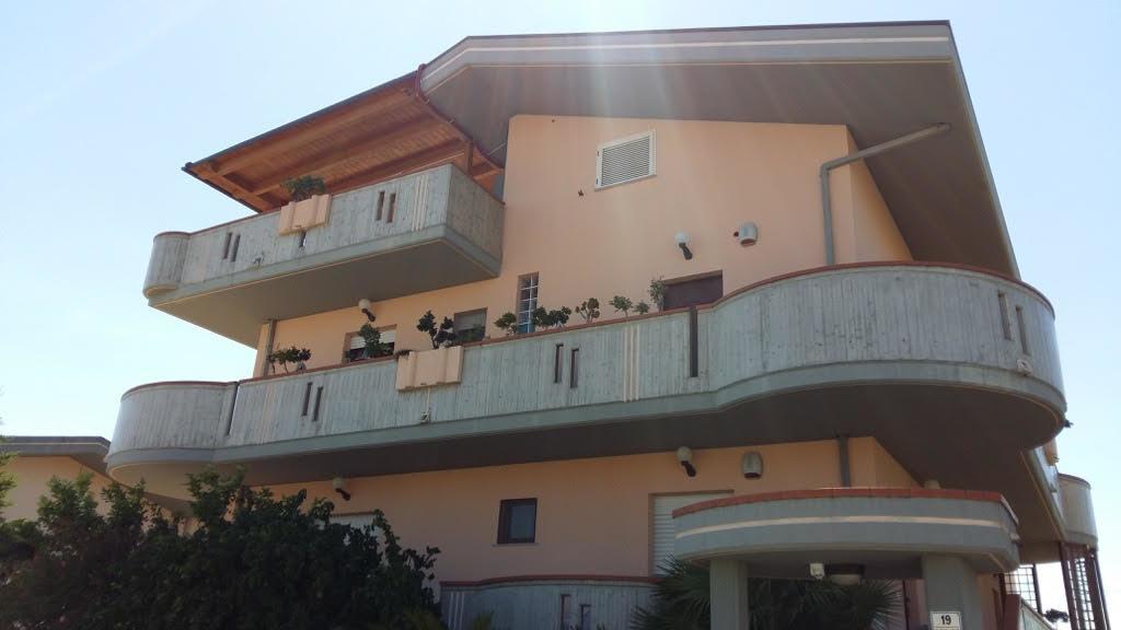 B&B Mirella Citta Sant'Angelo Luaran gambar