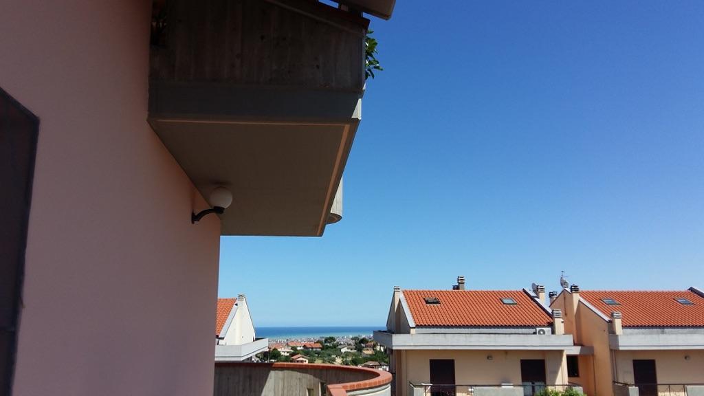 B&B Mirella Citta Sant'Angelo Luaran gambar
