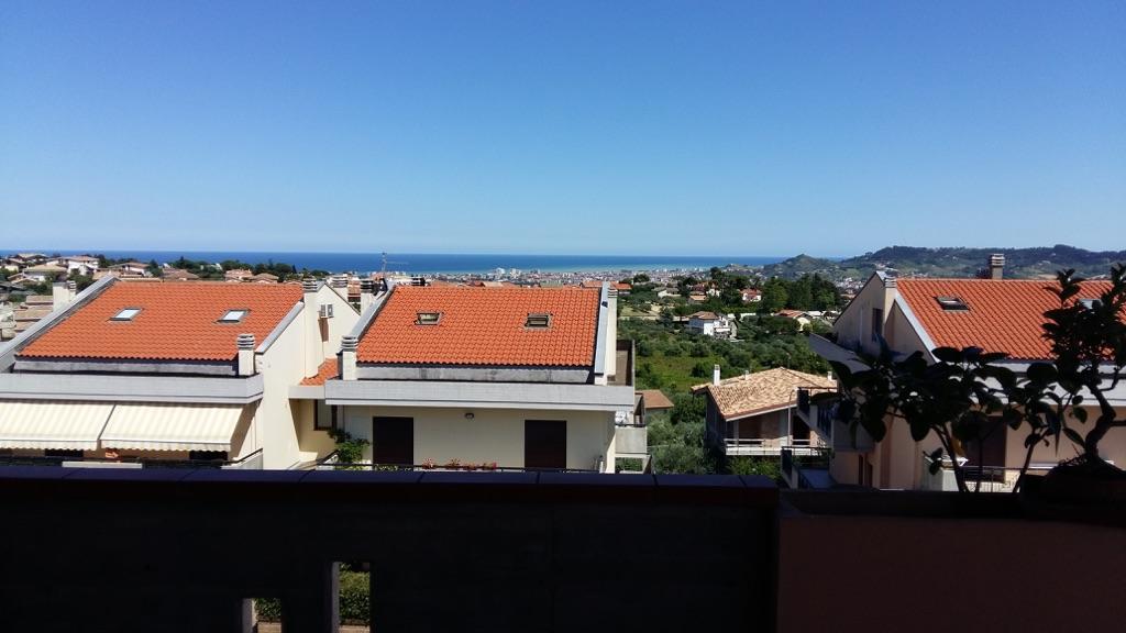 B&B Mirella Citta Sant'Angelo Luaran gambar